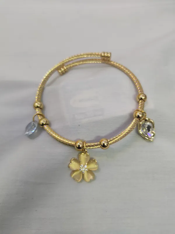 Gold_Stainless_Steel_Anti_Tarnish_Charm_Bracelet_For_Women