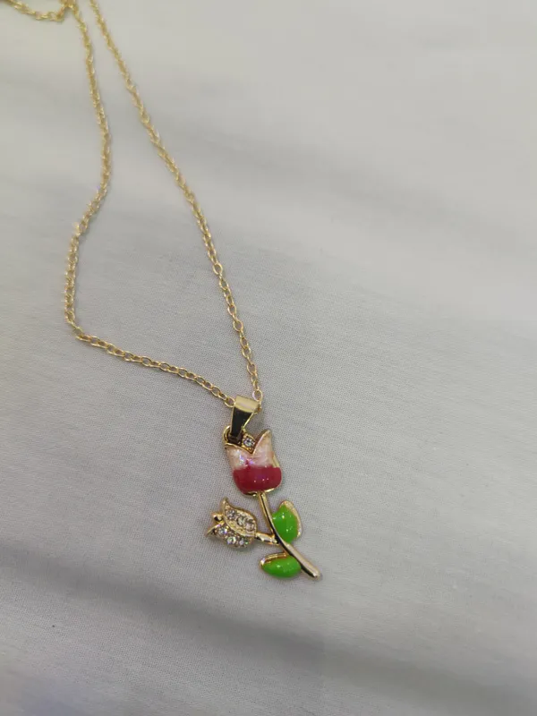 Gold_Tone_Floral_Pendant_Necklace_for_Women