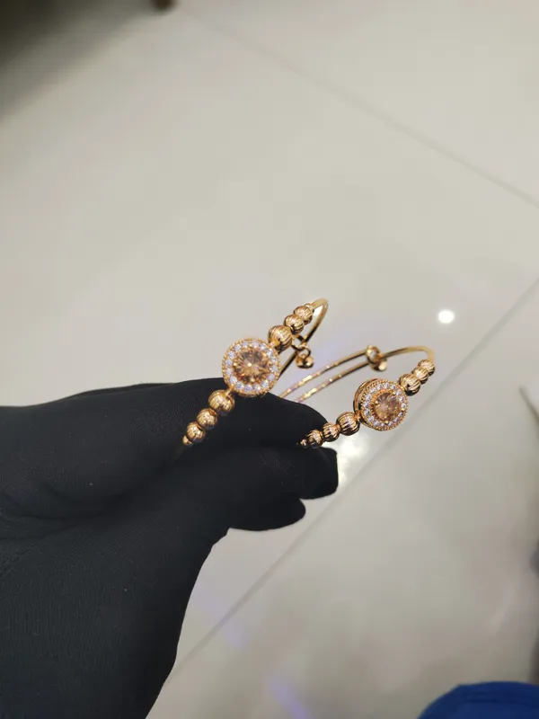 Gold_Tone_Embellished_Rakhi_Set_for_Brothers