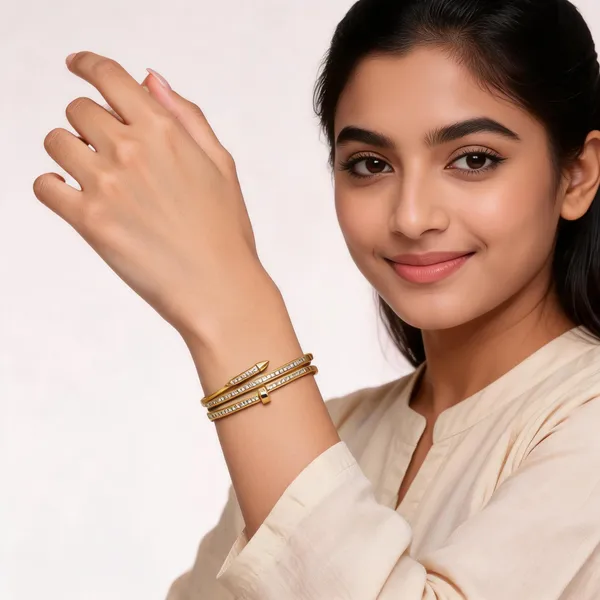 Gold_Stainless_Steel_Anti_Tarnish_Crystal_Bangle_For_Women