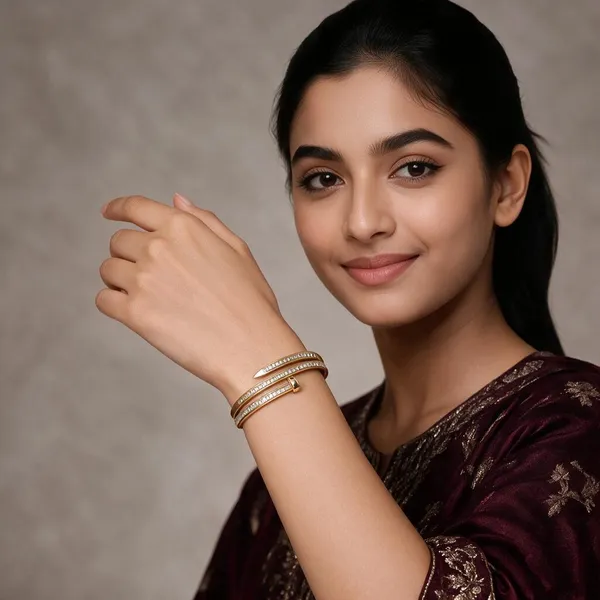 Gold_Stainless_Steel_Anti_Tarnish_Crystal_Bangle_For_Women