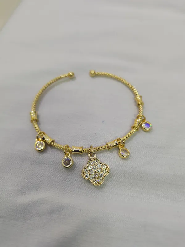 Gold_Stainless_Steel_Charm_Bracelet_For_Women