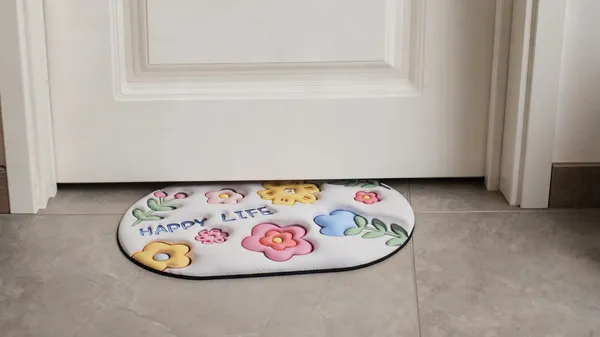 Rubber_Floral_Happy_Life_Print_Decorative_Door_Mat