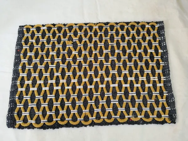 Woven_Fabric_Geometric_Pattern_Table_Placemat