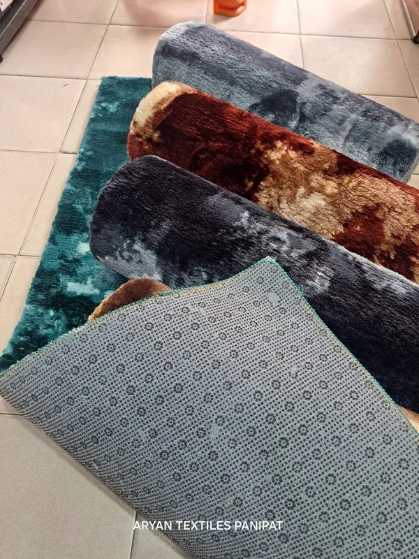 Plush_Abstract_Pattern_Runner_Rug