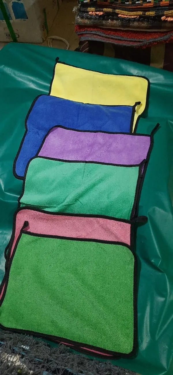 Rasi_Multicolor_Microfiber_Car_Cleaning_Cloth_Set_40X40Cm_Pack_Of_3