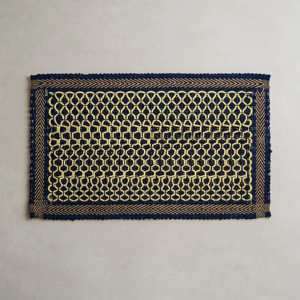 Woven_Geometric_Pattern_Table_Mat