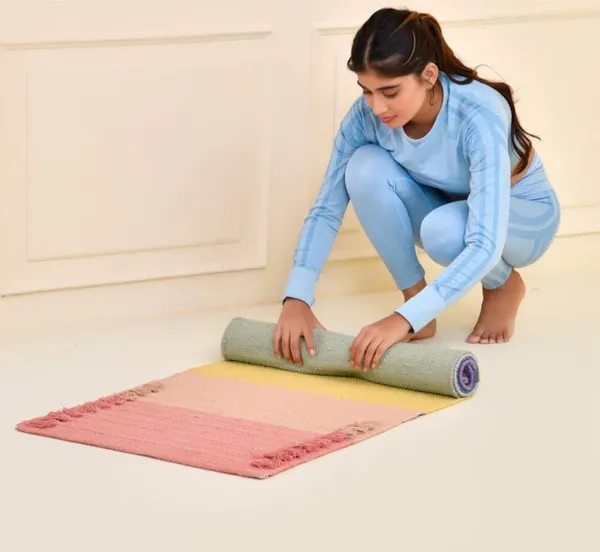 Handcrafted_Braided_Rope_Cotton_Yoga_Mat_with_Tassels_-_Pastel_Sage_Green_(23"_x_72",_1.3_Kg)