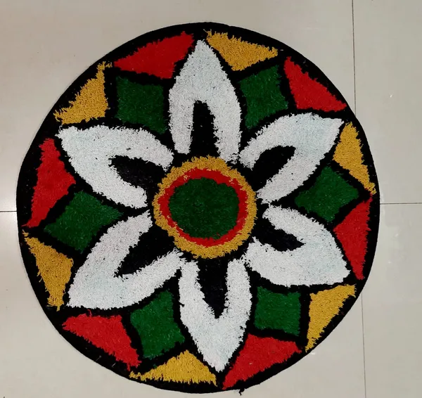 Cotton_Tufted_Floral_Print_Black_White_Round_Rug