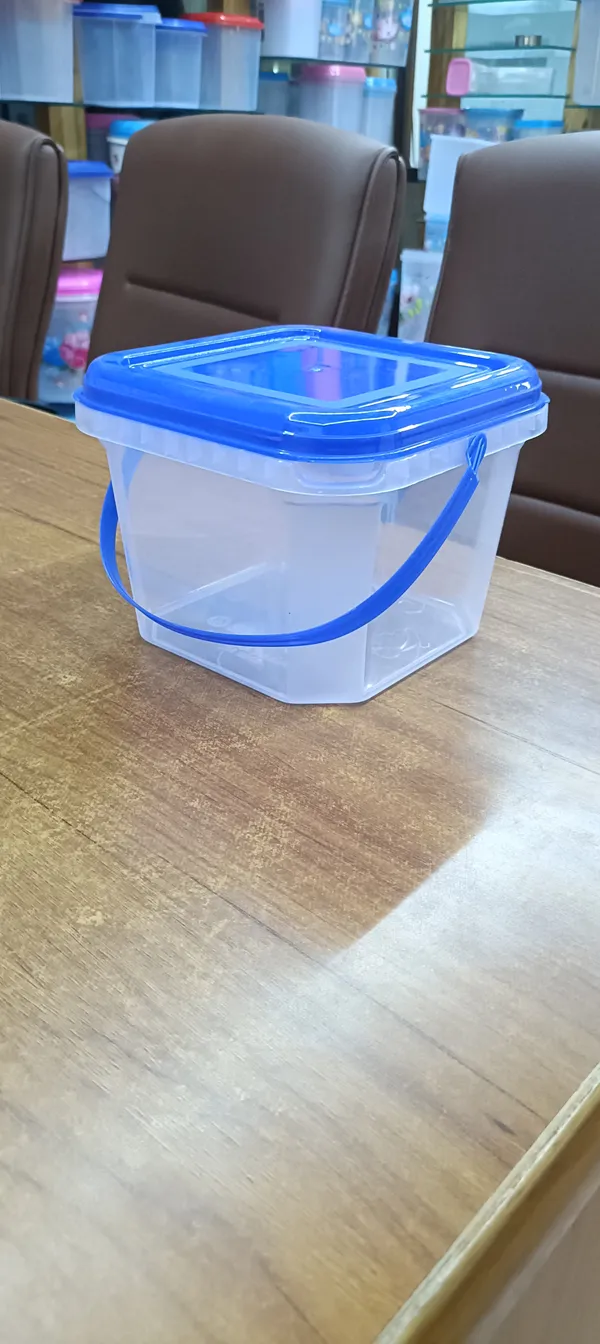 Plastic_Multipurpose_Storage_Bucket_With_Lid_Pack_Of__6