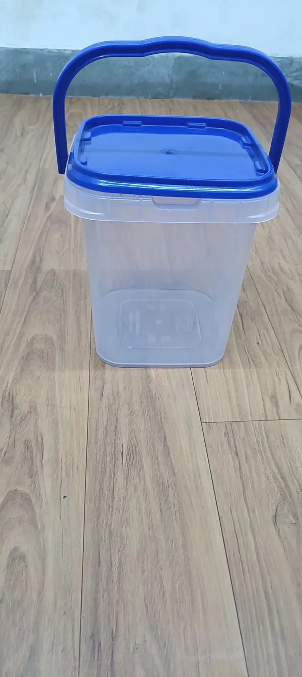 Blue_Plastic_Storage_Container_With_Lid_And_Handle_Pack_Of__3