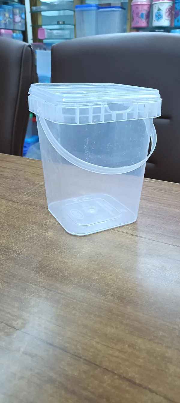 Transparent_Plastic_Bucket_With_Lid_And_Handle_Pack_Of__6
