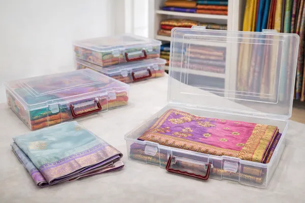 Transparent_Plastic_Saree_Storage_Case_Pack_Of__1
