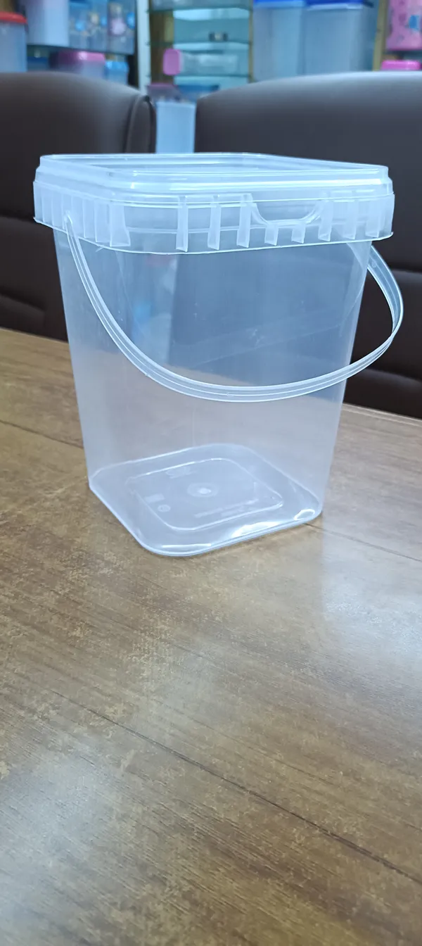 Transparent_Plastic_Bucket_With_Lid_And_Handle_Pack_Of__6