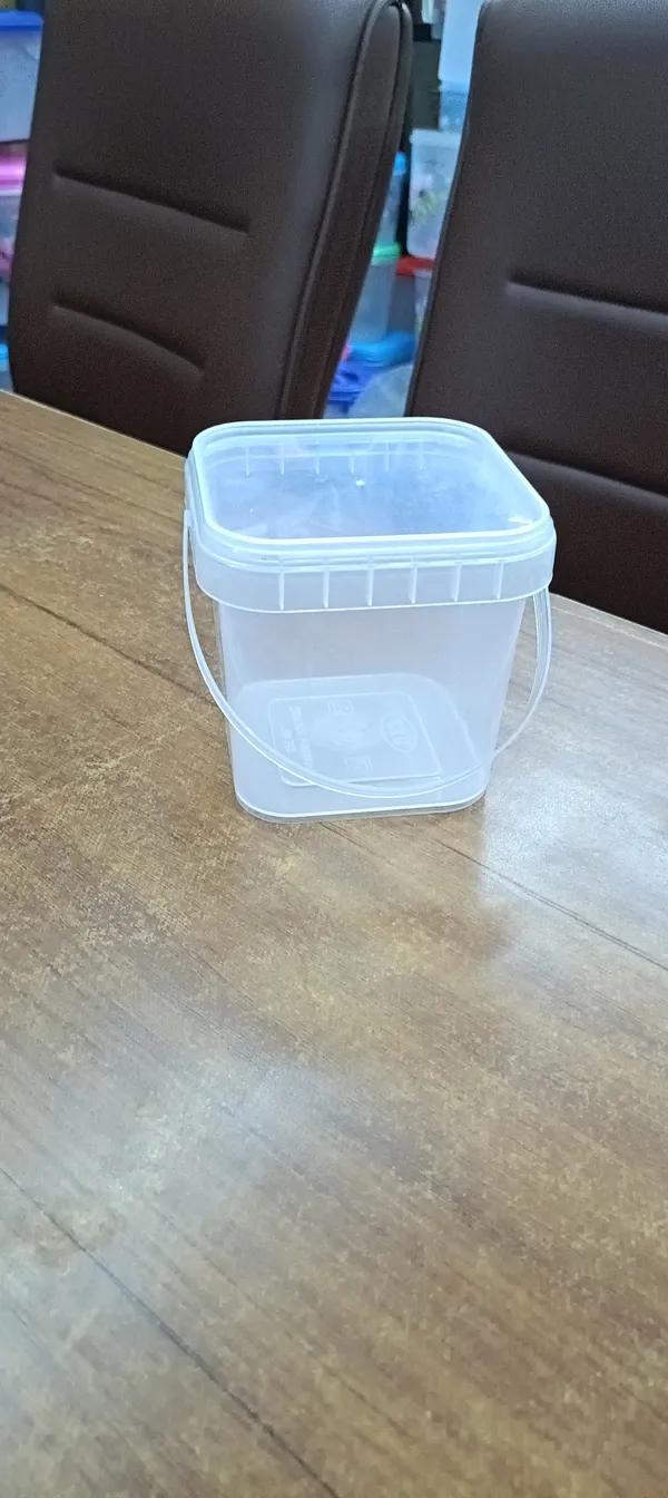 Transparent_Plastic_Storage_Bucket_With_Lid_Pack_Of__12