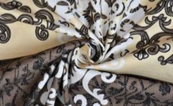 Microfiber_Double_Fitted_Elastic_160_Tc_Floral_1_Bedsheet_With_2_Pillow_Covers