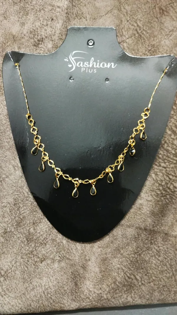 Gold_Tone_Teardrop_Charm_Necklace_for_Women