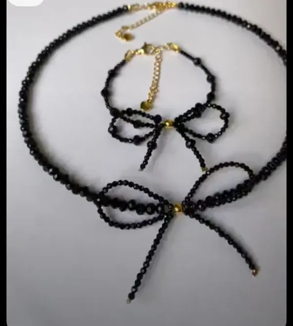 Black_Pearls_And_Stones_Necklace_And_Bracelet_For_Women_Set_Of_2