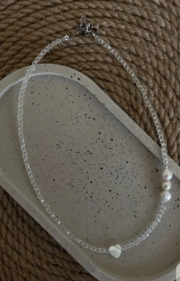Clear_Beaded_Heart_Pendant_Necklace