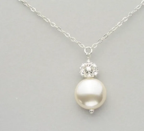 Silver_Pearl_Pendant_Necklace_for_Women