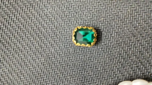 Green_ston_earing_for_Women
