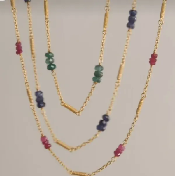 Golden_Pearls_And_Stones_Necklace_For_Women