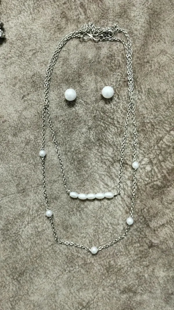 Silver_Tone_White_Bead_Layered_Necklace_Set_for_Women