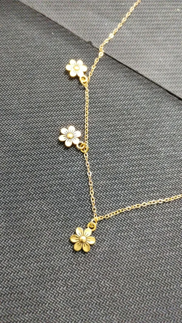 Gold-Tone_Floral_Pendant_Necklace_for_Women