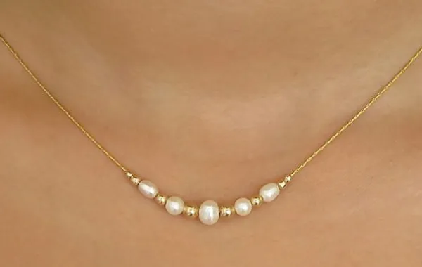 Gold_Tone_Pearl_Beaded_Necklace_for_Women