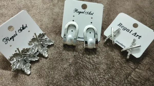 Silver_Tone_Floral_And_Geometric_Earrings_Set_For_Women