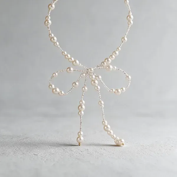 White_Pearls_And_Stones_Necklace_For_Women