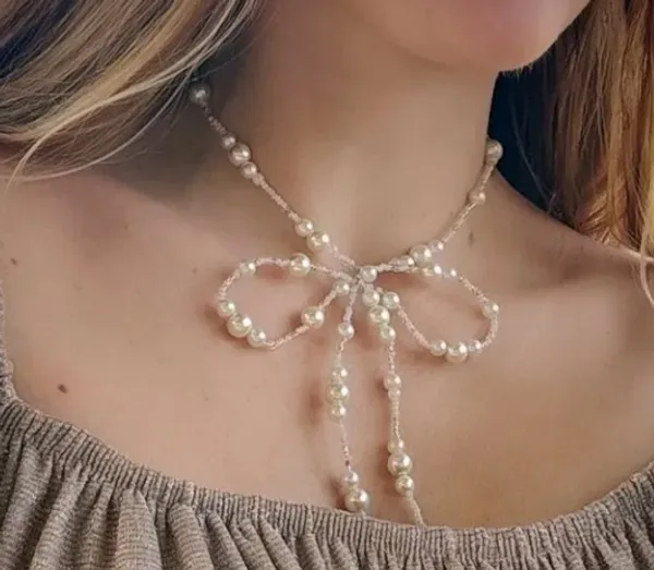 White_Pearls_And_Stones_Necklace_For_Women