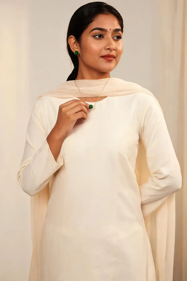 Golden_Stainless_Steel_Necklace_With_Earing_For_Women