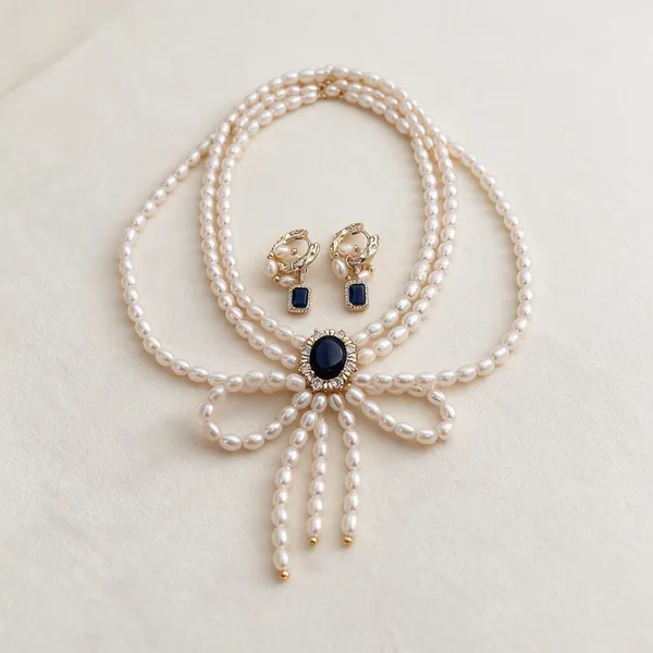 White_Pearls_And_Stones_Necklace_With_Earing_For_Women