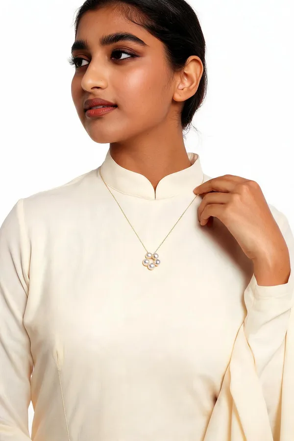 Golden_Stainless_Steel_Necklace_For_Women