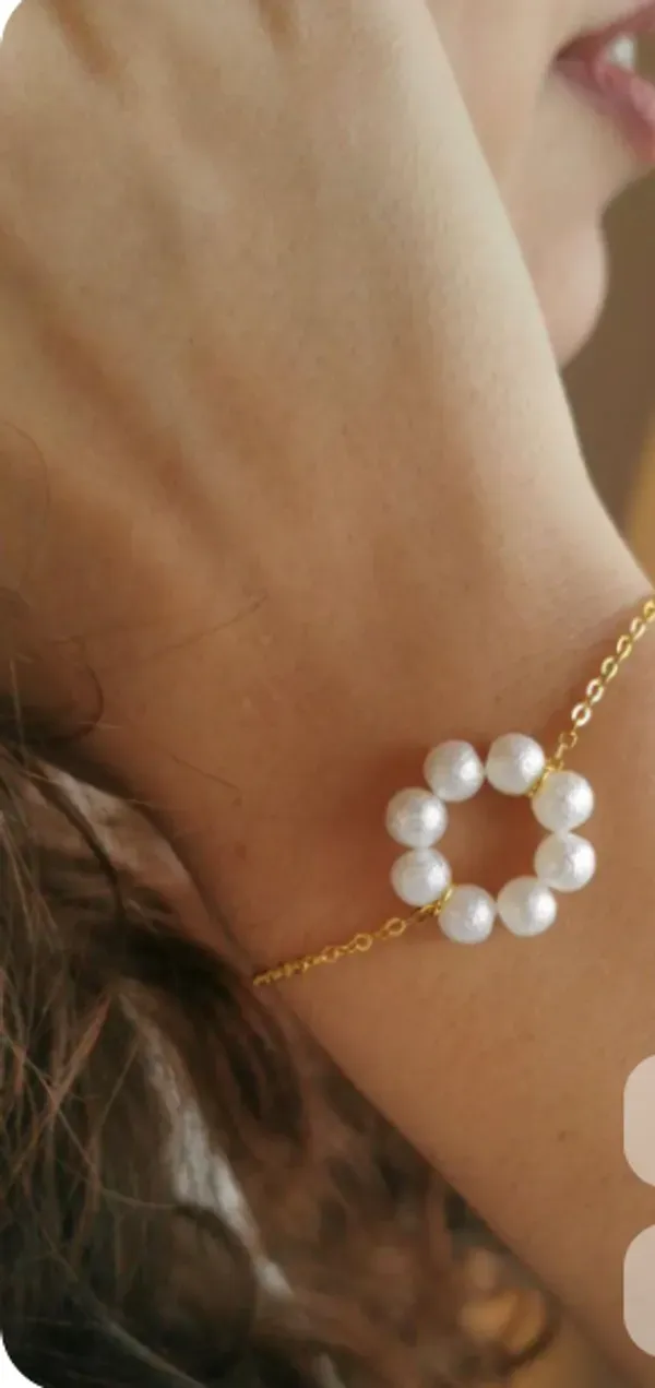 Golden_Stainless_Steel_Bracelet_For_Women_Pack_Of_4