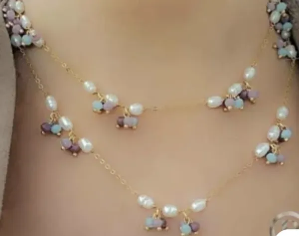 Golden_Pearls_And_Stones_Necklace_For_Women