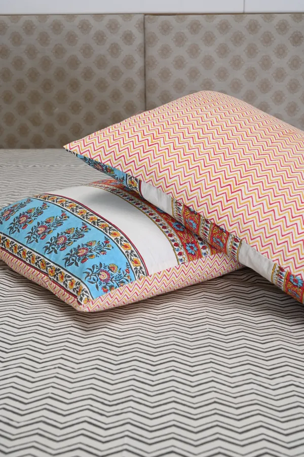 Percale_Cotton_Block_Print_White_King_Size_Bedsheet