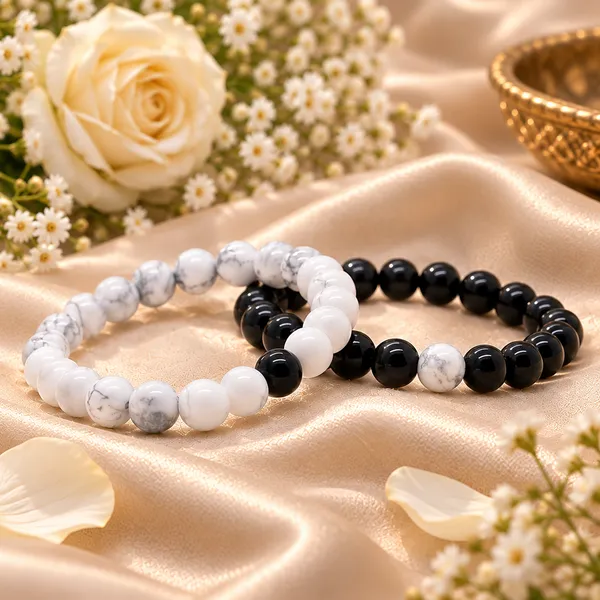 Black_And_White_Beaded_Couple_Bracelets_For_Couples