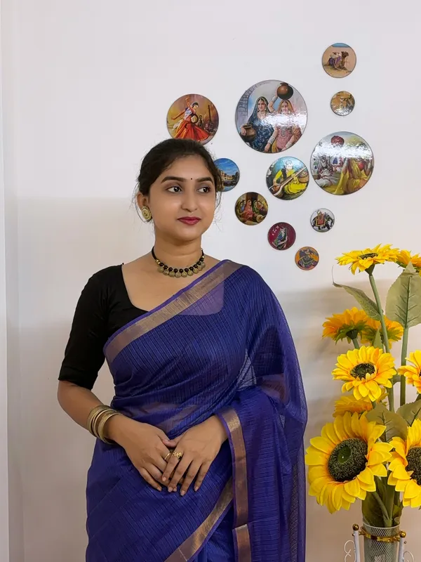 Blue_Contrast_Border_Saree_for_Women