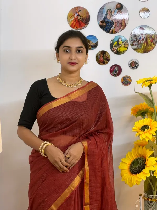 Maroon_Woven_Ethnic_Saree_for_Women