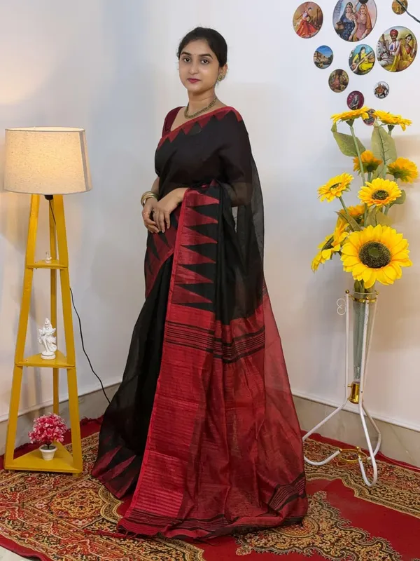 Black_And_Red_Printed_Saree_for_Women
