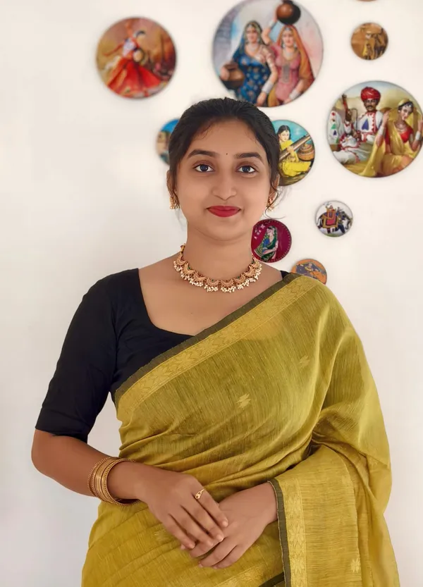 Olive_Mustard_and_black_semi_maheshwari_saree_