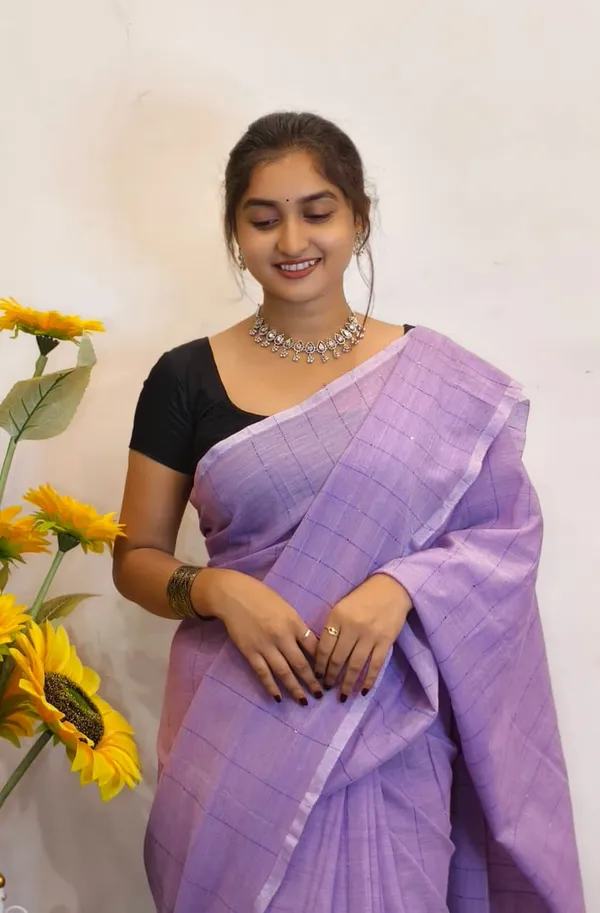 Lavender_Masrise_Cotton_Checked_Saree_For_Women