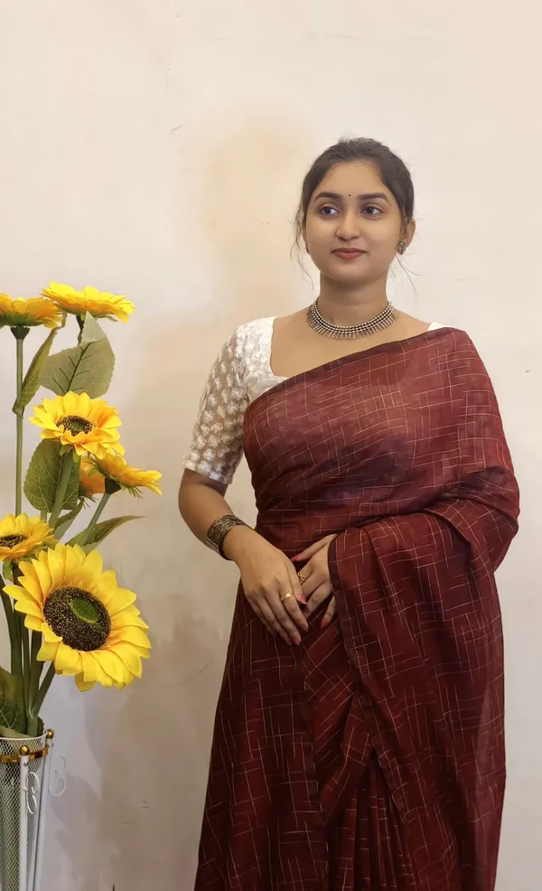 Maroon_Masrise_Cotton_Textured_Saree_For_Women