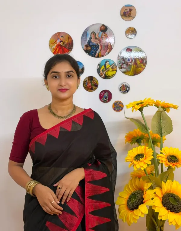 Black_And_Red_Printed_Saree_for_Women