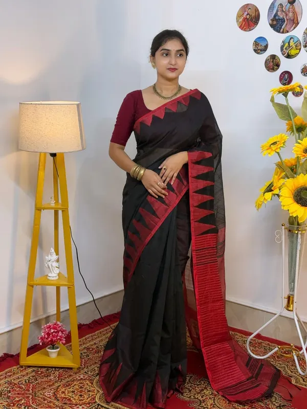 Black_And_Red_Printed_Saree_for_Women