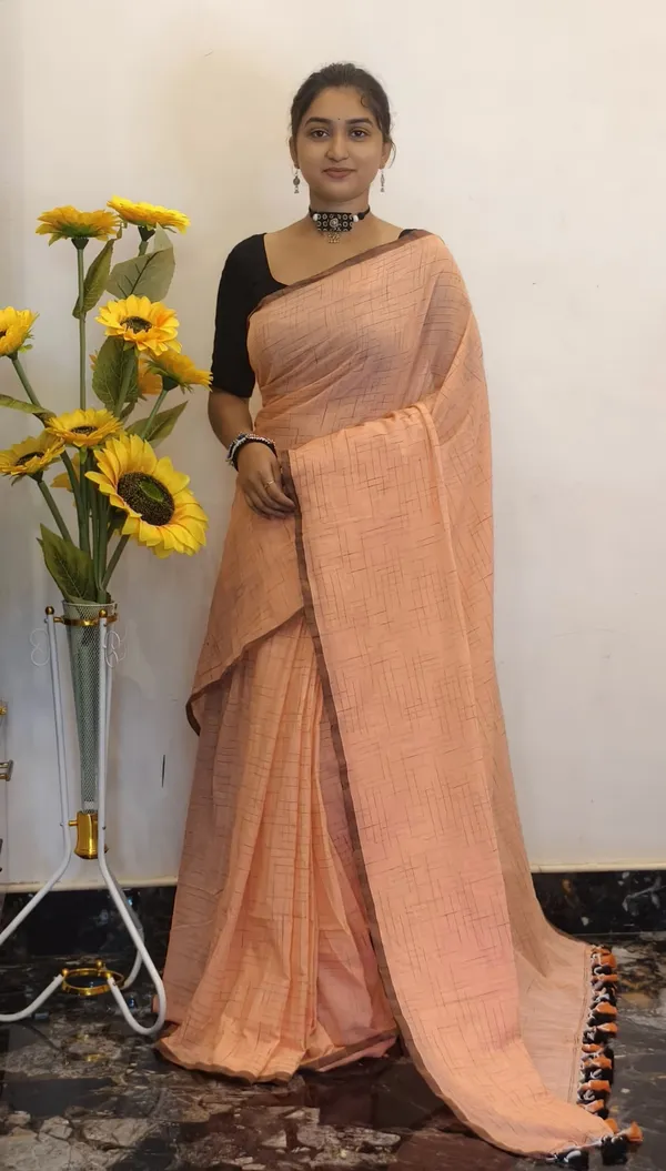 Peach_Masrise_Cotton_Woven_Pattern_Saree_For_Women