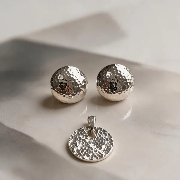 Platinum_Plated_925_Silver_Hammered_Round_Stud_Pendant_Jewelry_Set_For_Women