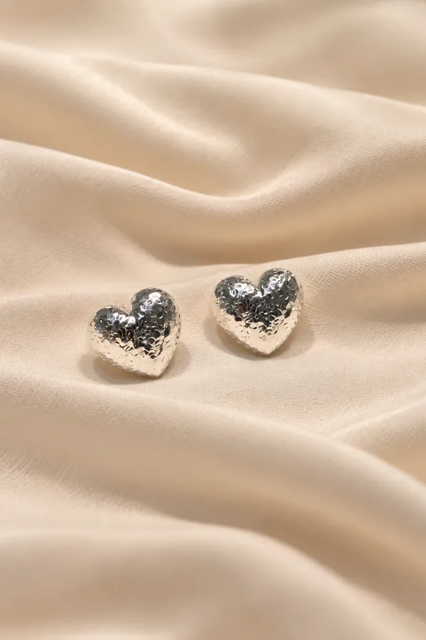 Platinum_Plated_925_Silver_Dazzling_Hearts_Stud_Earrings_For_Women